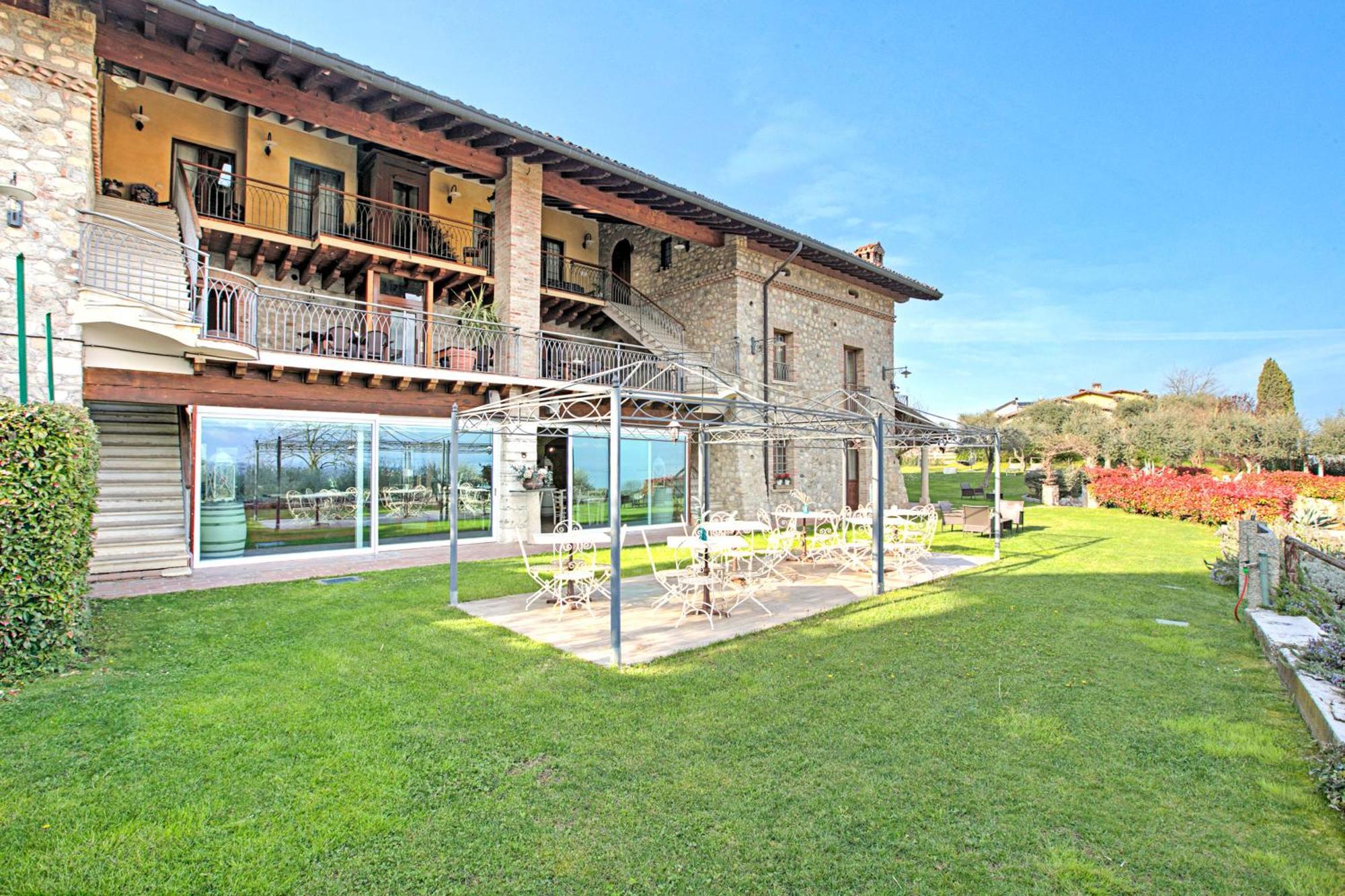 Alloggio per agriturismo Cascina Crocelle *